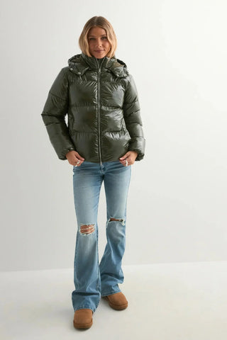 NUZA PUFFER